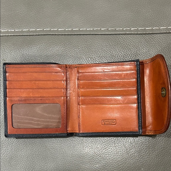 Vintage Dooney & Bourke All-Weather Pebbled Leather Wallet GUVC - Picture 2 of 10